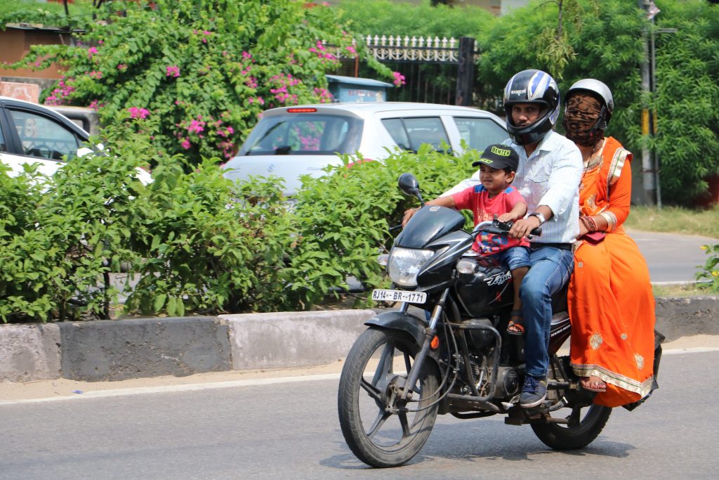 India traffic - motor bikes